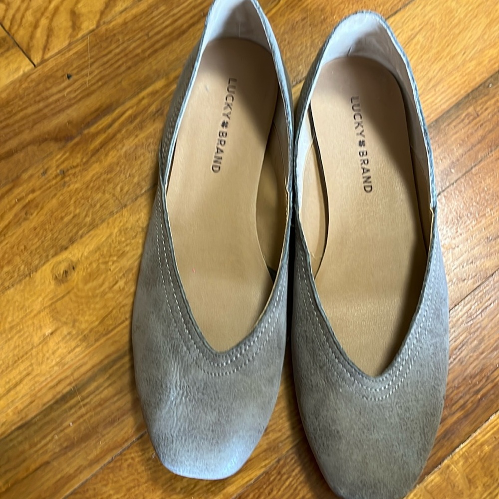 Ladies shoes